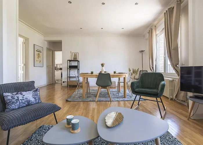 Duplex Elegant Au Coeur De - 2 - Fr-1-870-15 Реймс